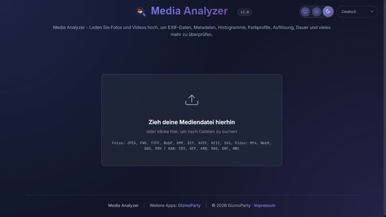 Media Analyzer with a central upload area for photo, video, and RAW files.